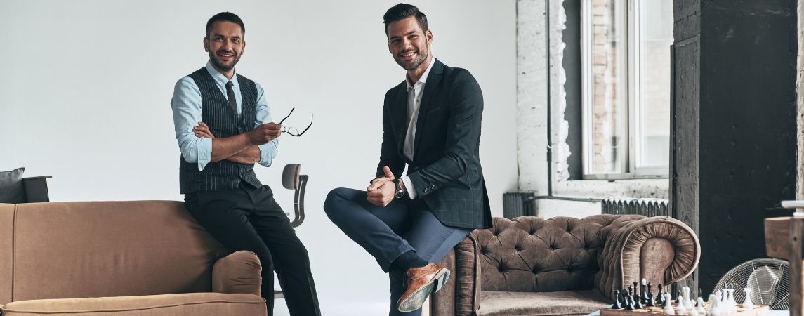 Erkek Ofis Modasında Yükselen Trendler: Minimal ve Etkileyici Stil