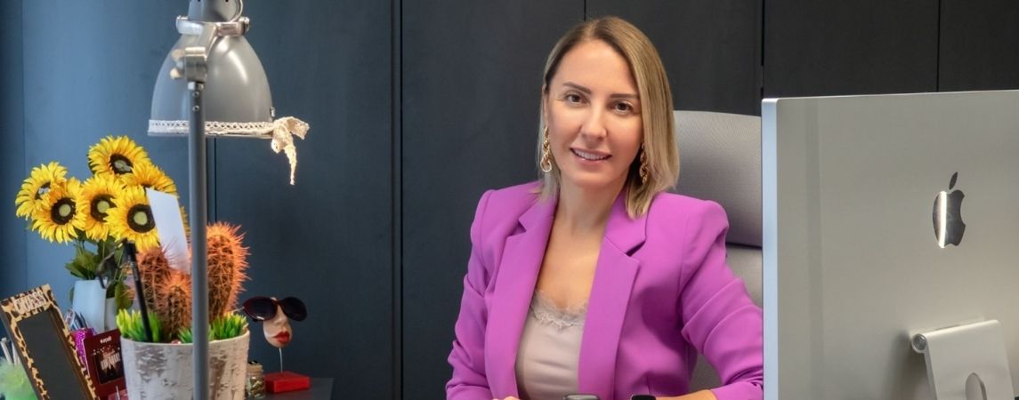 “Gözlük İnsanın Karakterini Yansıtan En Güçlü Aksesuar”